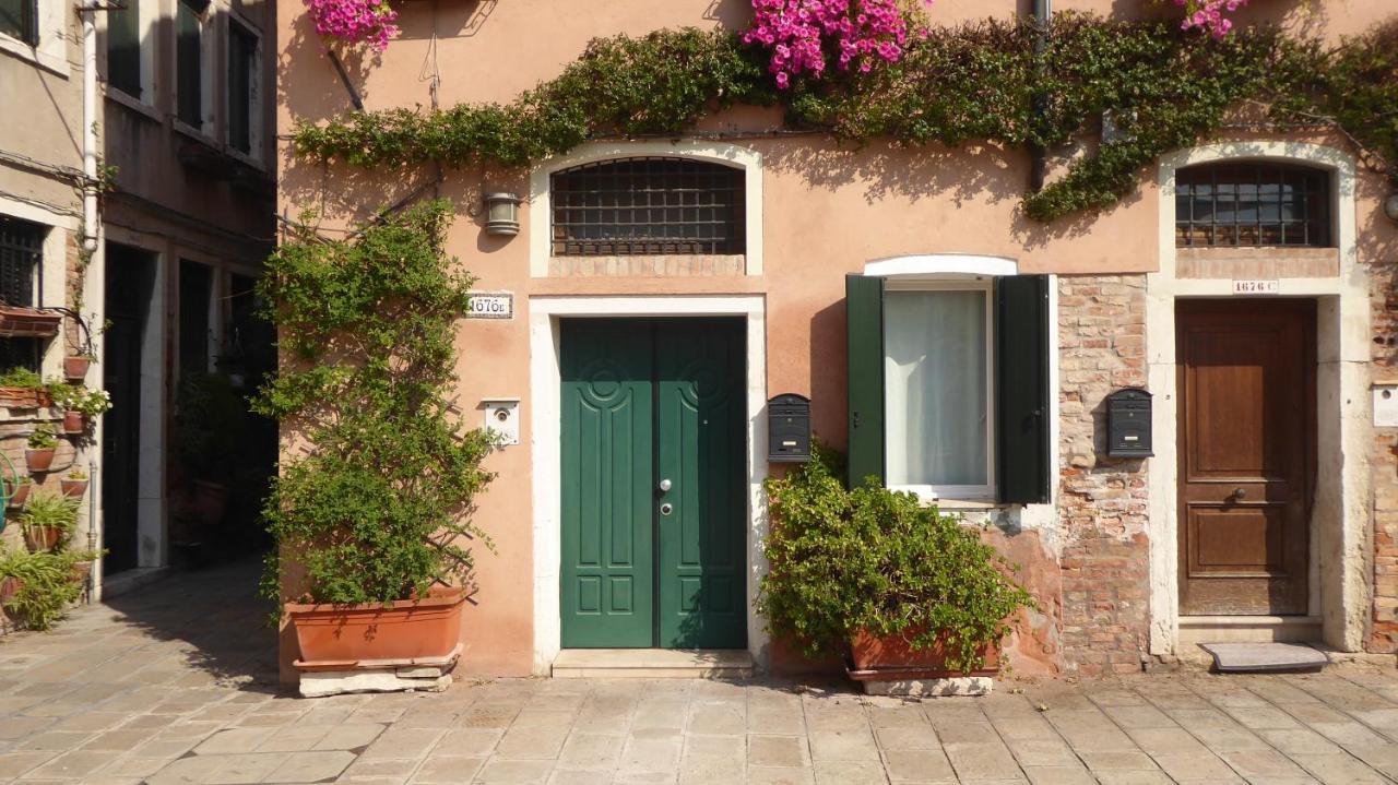 Apartamento Sestiere Dorsoduro, A Due Passi Da Zattere Venecia Exterior foto